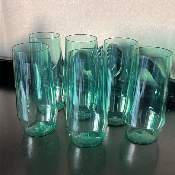 Williams Sonoma Green Highball Glasses Plastic Set of 6 - Picture 8 of 10